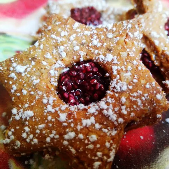 Linzer-Plätzchen-Rezept-mit Kokos-und-Chia Linzer-Plätzchen-Rezept mit Kokos und Chiamarmelade , Sternkeks