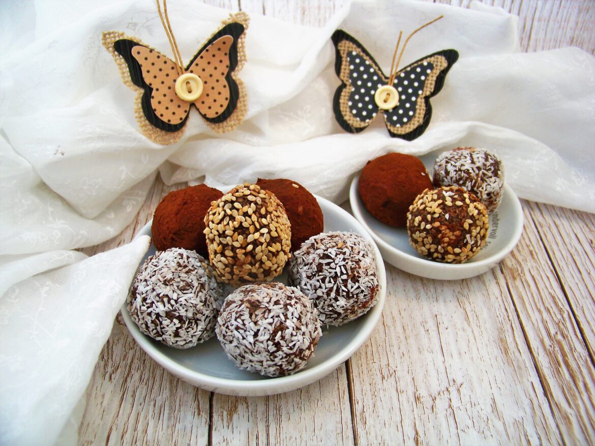 Energiekugeln-mit-Datteln , Dekoschmetterlinge