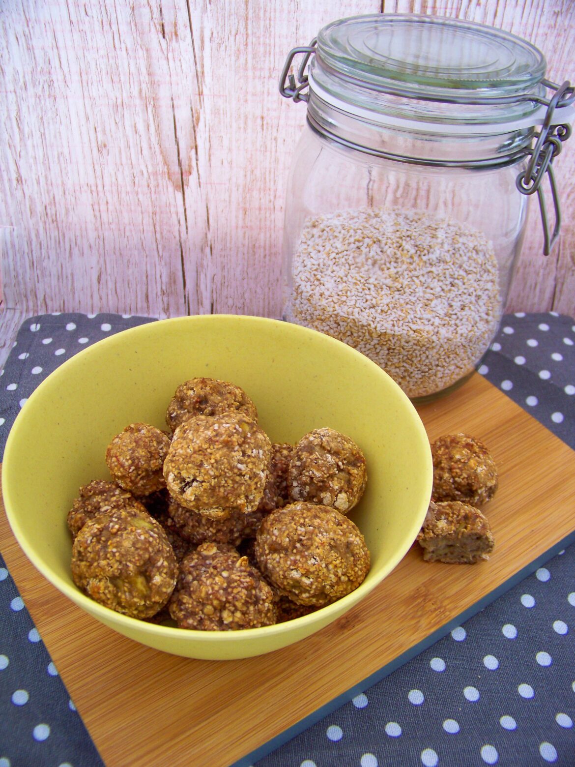 Gebackene Bananenbällchen mit Amaranth