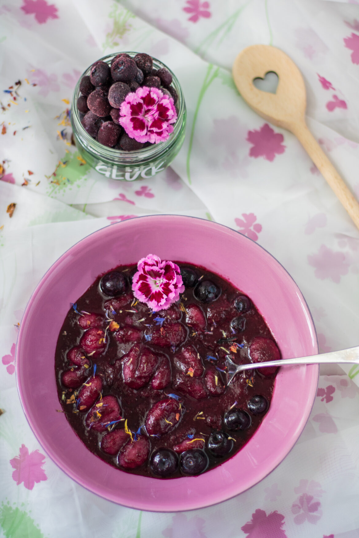 Süße Gnocchis mit Blaubeersoße