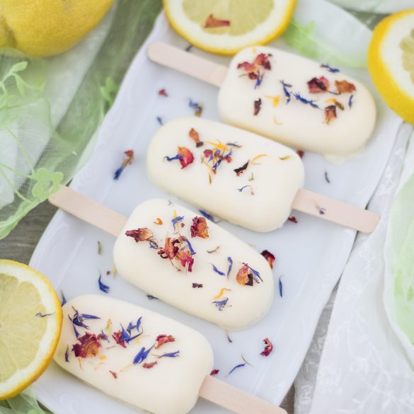 Mango-Zitronen-Popsicles_78 Veganes Zitronen-Mango-Eis am Stil