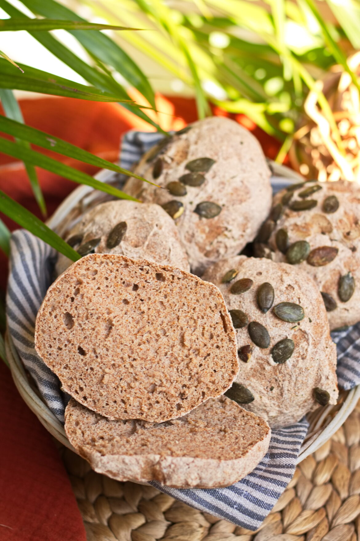 Glutenfreie Vollkornbrötchen mit Braunhirsemehl ohne Hefe - Aha Foods ...