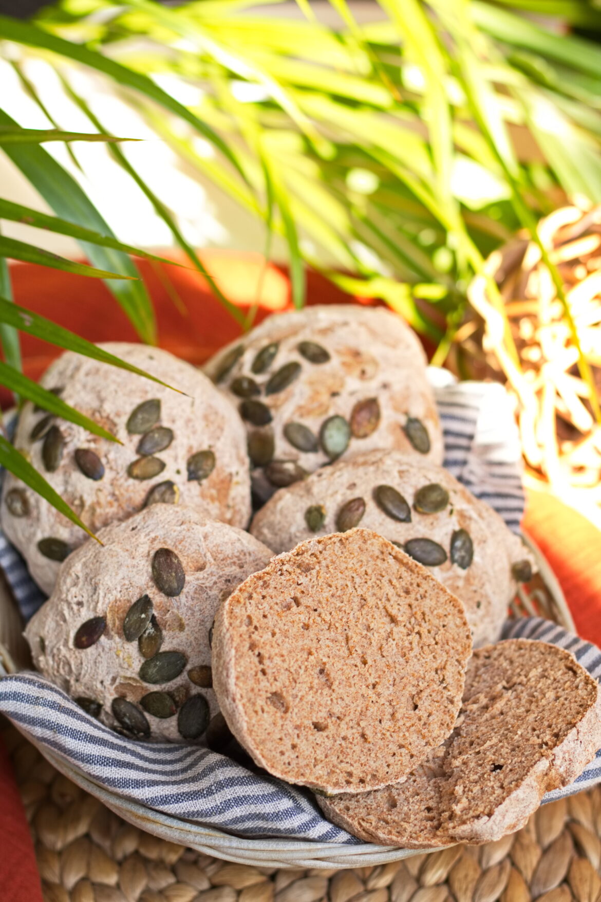 Glutenfreie Vollkornbrötchen mit Braunhirsemehl ohne Hefe - Aha Foods ...