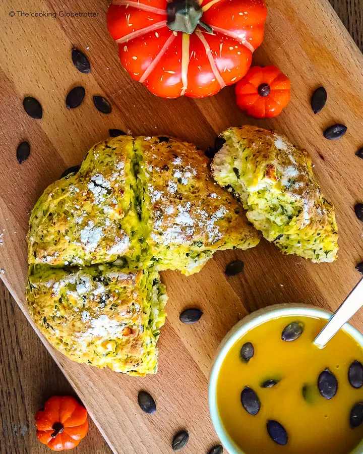 Lauras schnelles Kürbisbrot mit Spinat und Feta