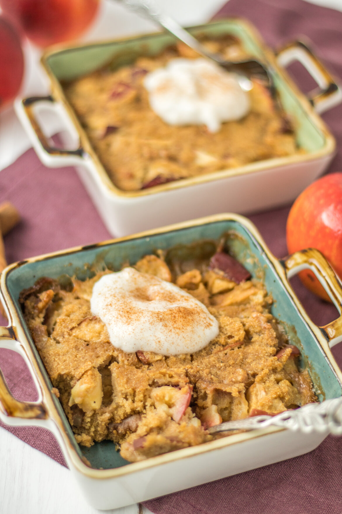 einfacher veganer Apfel-Hirse-Auflauf mit Walnüssen