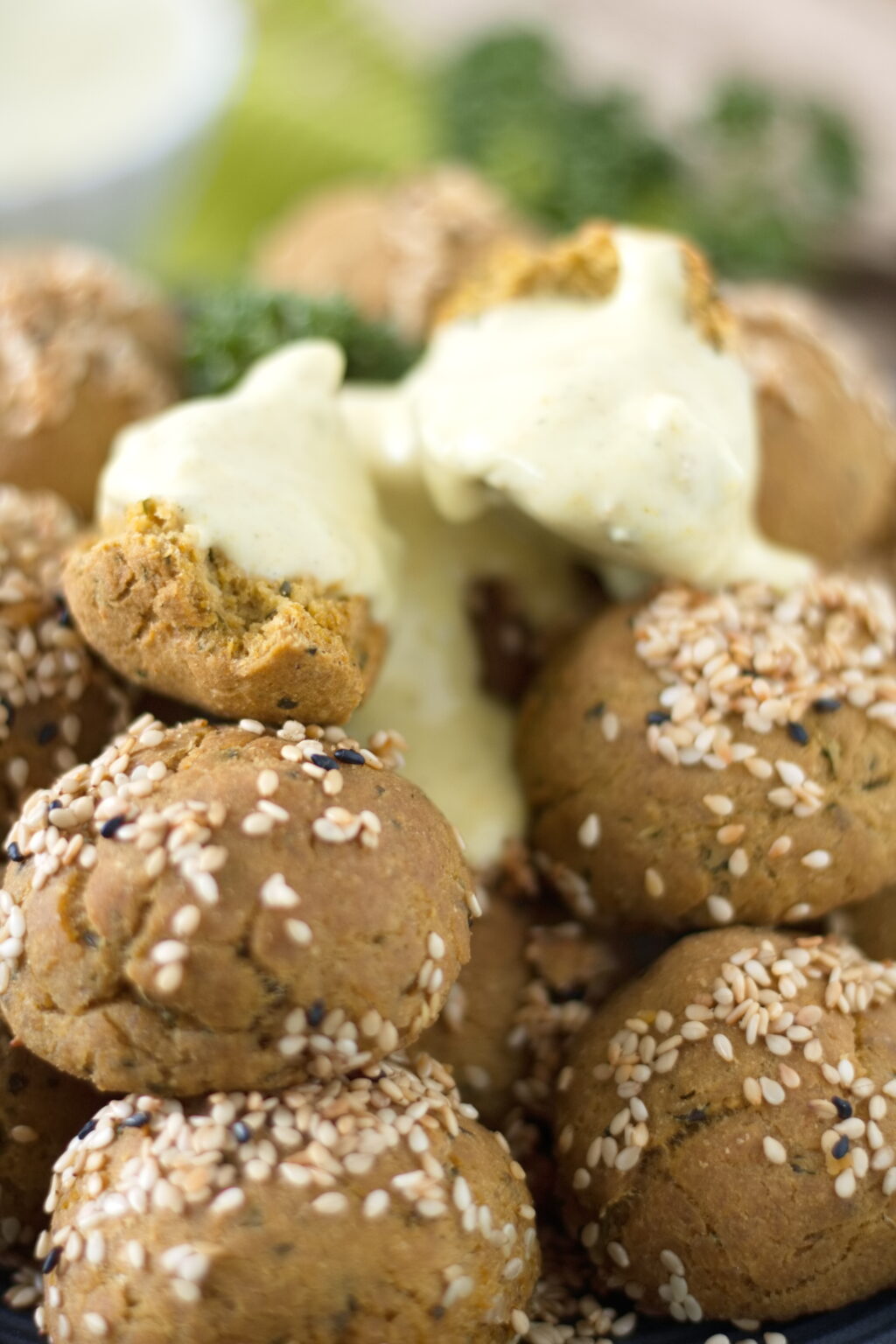 Gesunde Falafel Bällchen aus dem Backofen ohne Öl - Aha Foods - Vegane ...