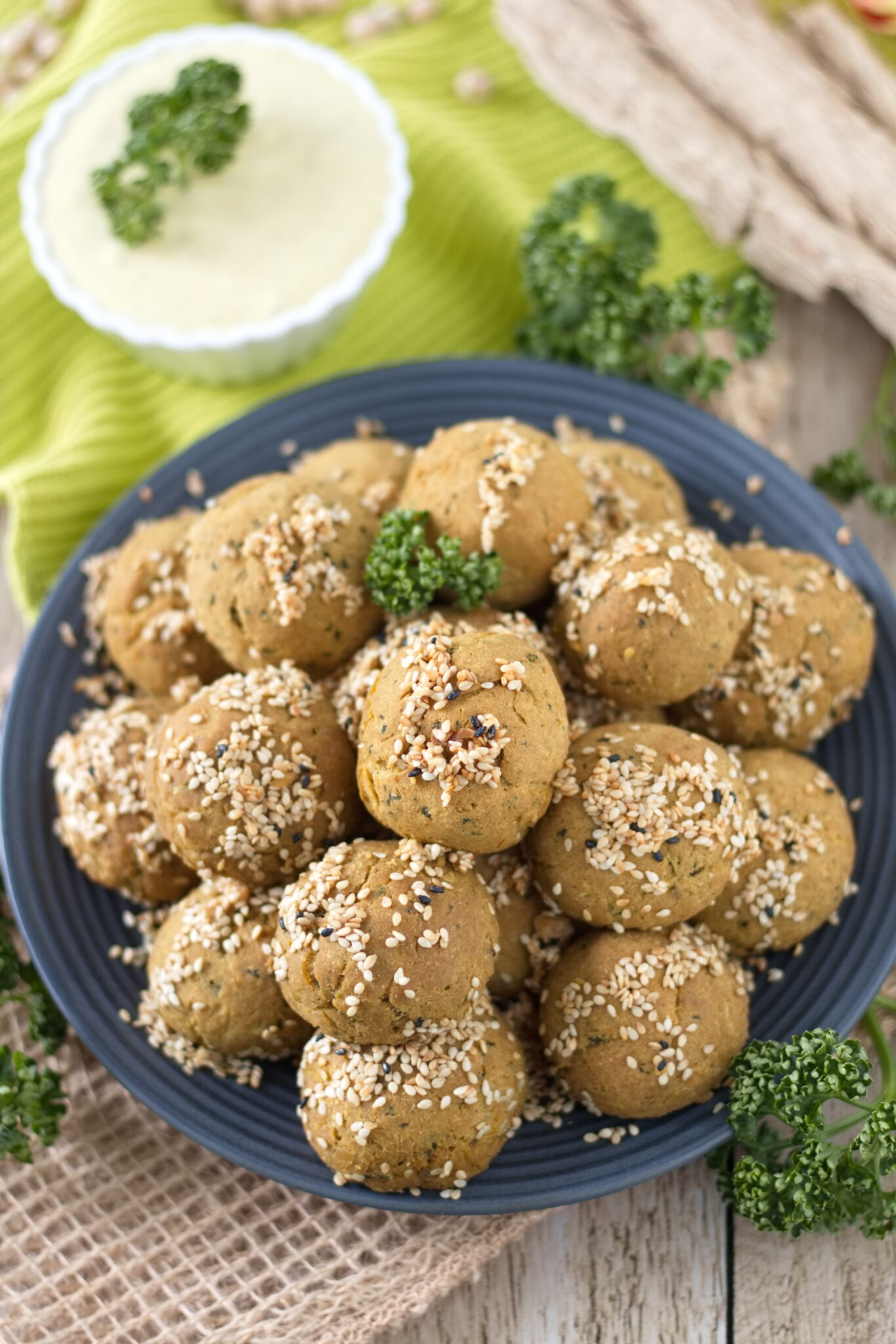 Gesunde Falafel Bällchen aus dem Backofen ohne Öl - Aha Foods - Vegane ...