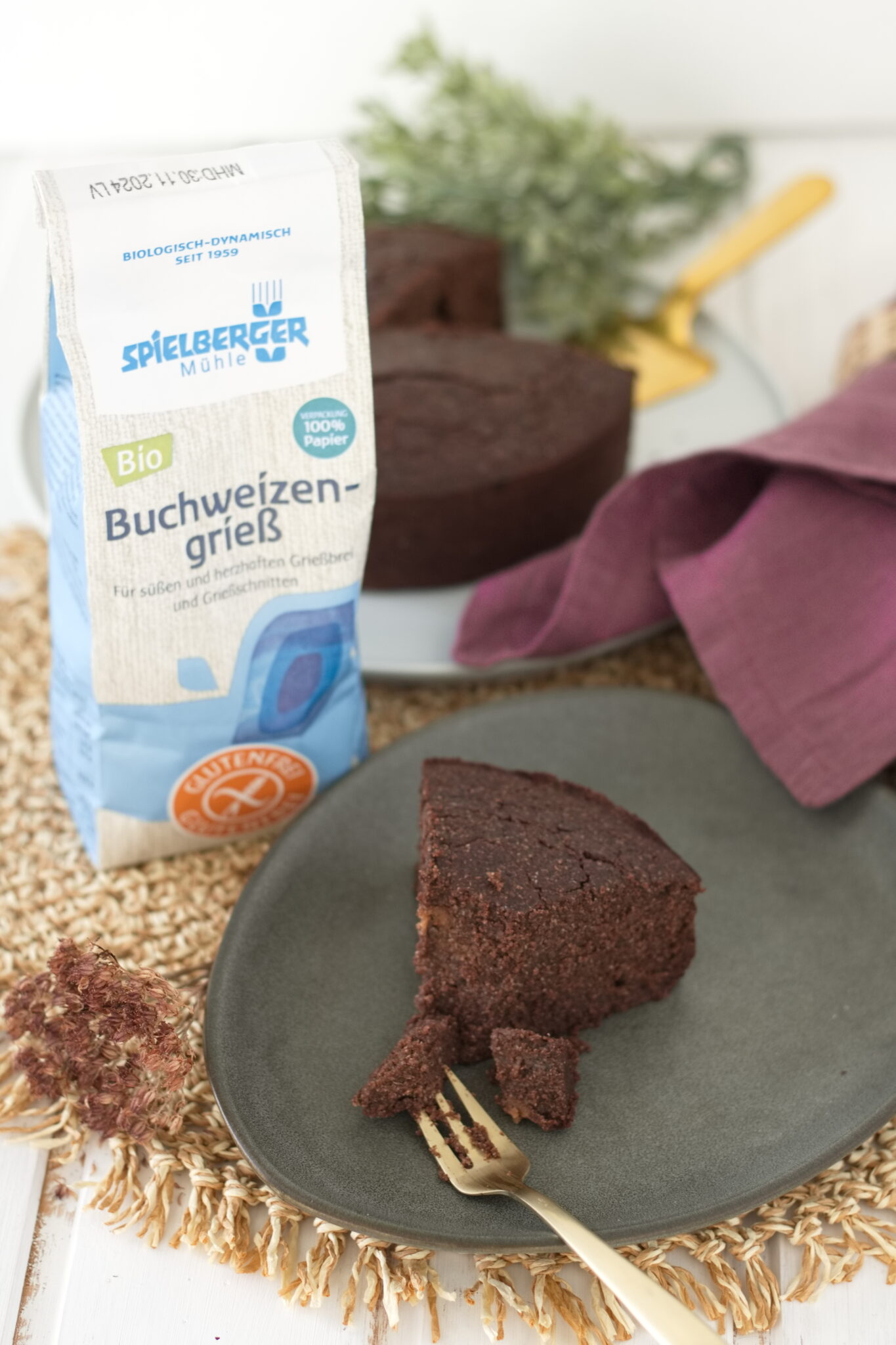 Veganer und glutenfreier Frühstückskuchen mit Buchweizengrieß - Aha ...