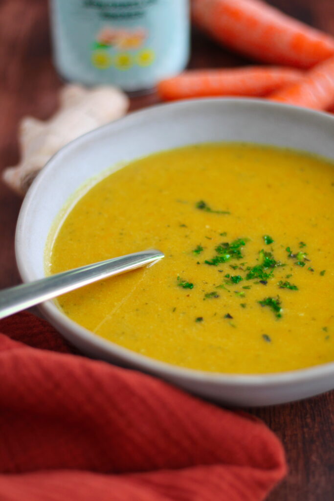 Schnelle Karotten-Ingwer-Kokos-Suppe Rezept