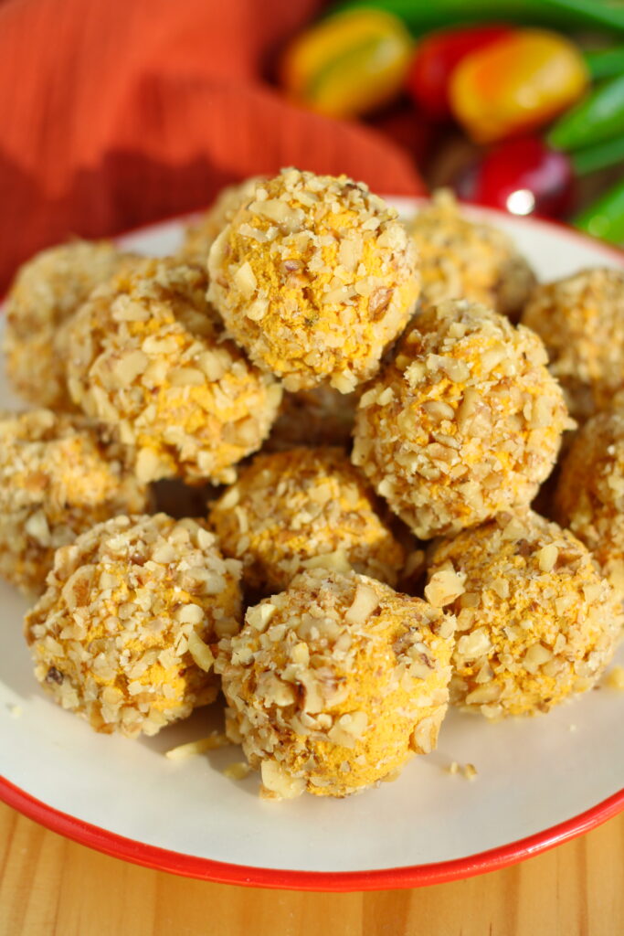 Vegane Karotten Energy Balls mit Walnüssen