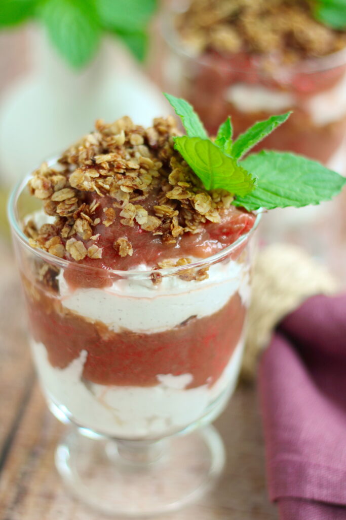 Rhabarber Dessert im Glas