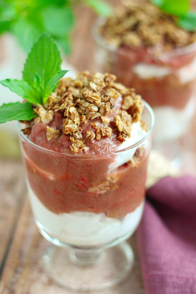 Rhabarber Dessert im Glas