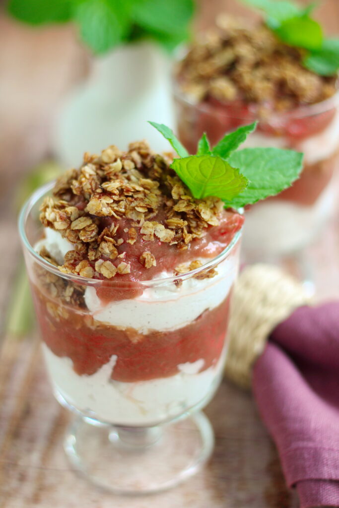 Rhabarber Dessert im Glas