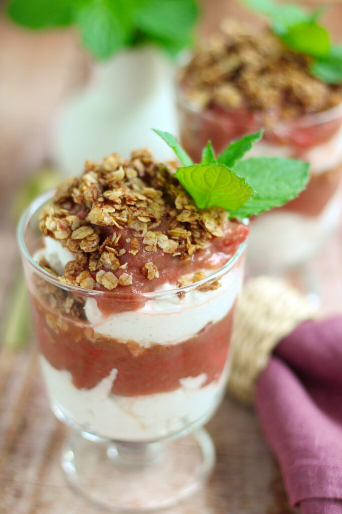 Rhabarber Dessert im Glas
